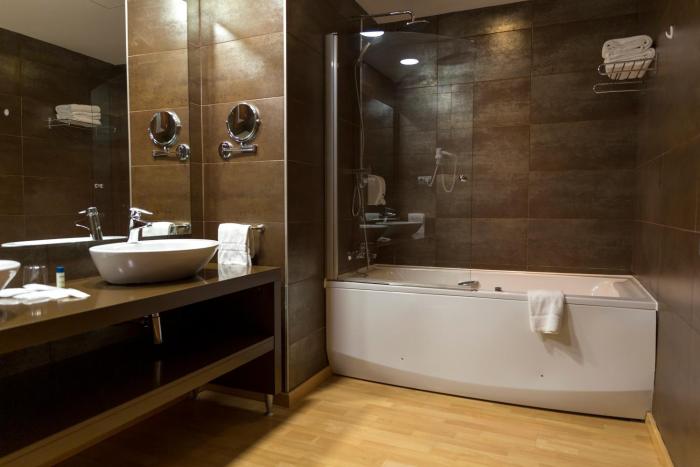 iberik hotel balneari rocallaura