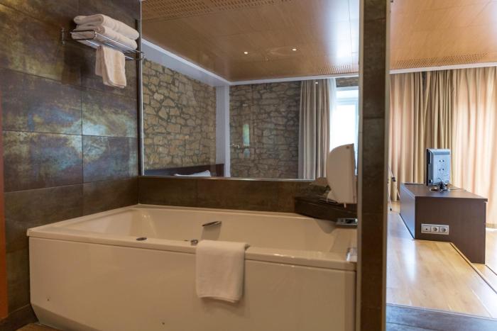 iberik hotel balneari rocallaura