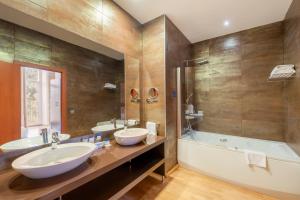 iberik hotel balneari rocallaura