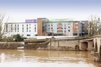 premier inn worcester city centre