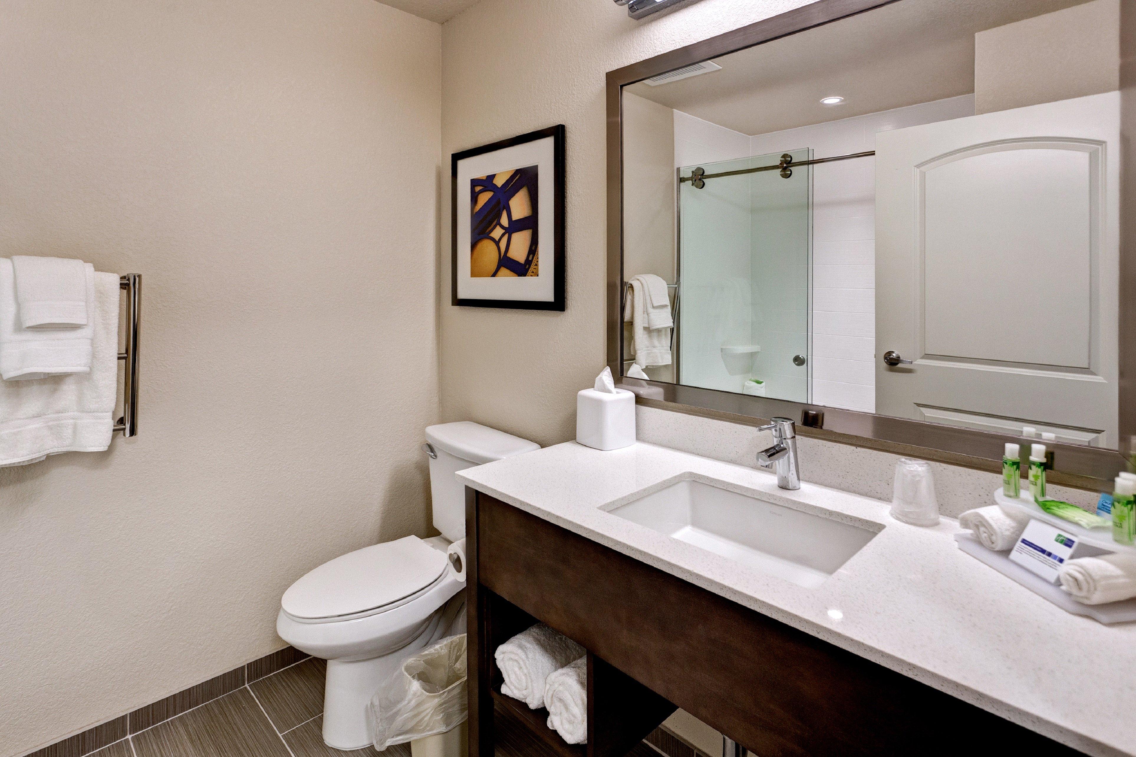 holiday inn express and suites manhattan by ihg