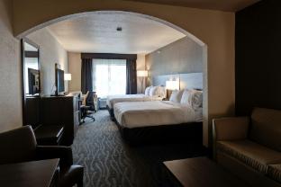 holiday inn express and suites manhattan by ihg