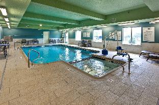 holiday inn express and suites manhattan by ihg