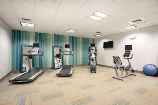holiday inn express and suites manhattan by ihg