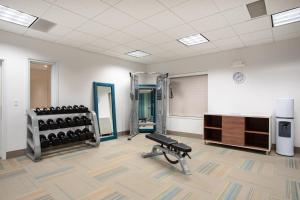 holiday inn express and suites manhattan by ihg