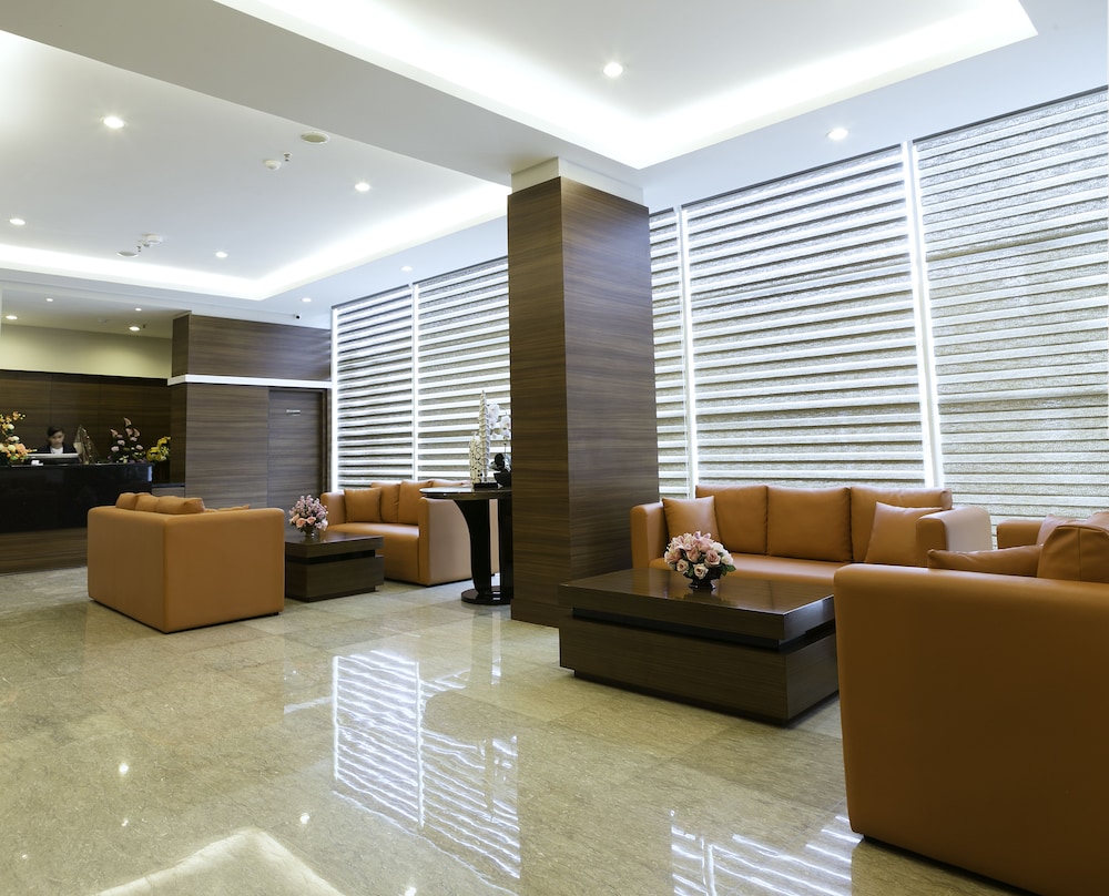 the one hotel makassar