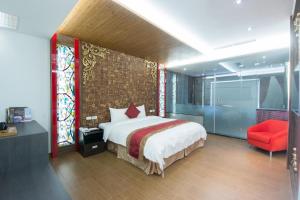 garden spring hotel