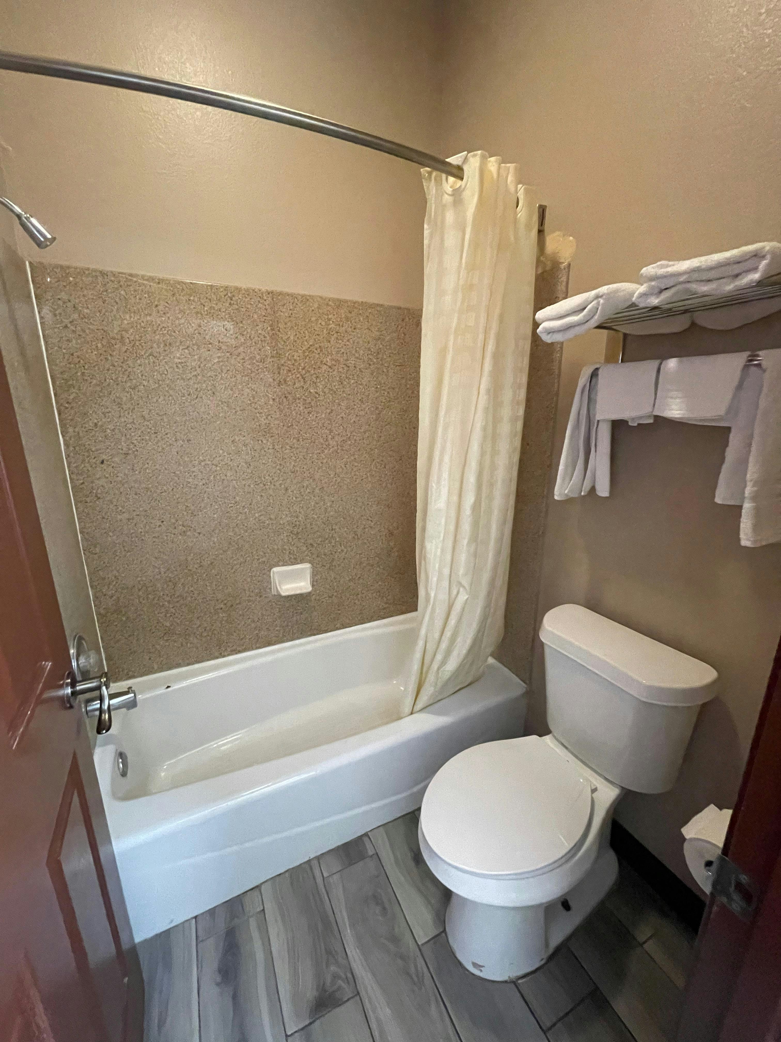 airport inn and suites corpus christi i 37