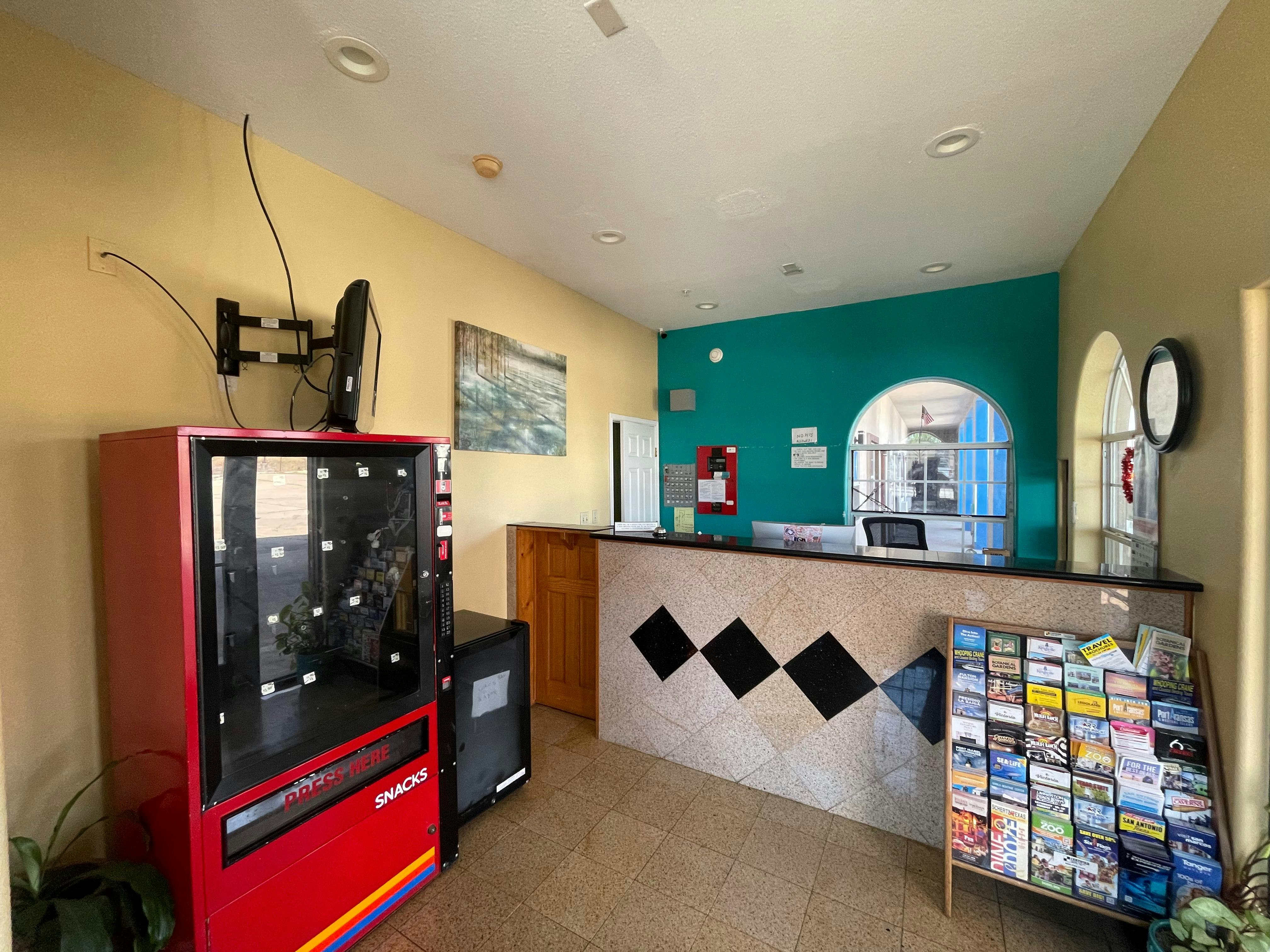 airport inn and suites corpus christi i 37