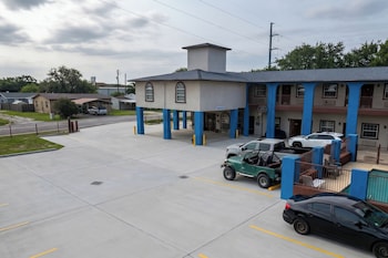 airport inn and suites corpus christi i 37