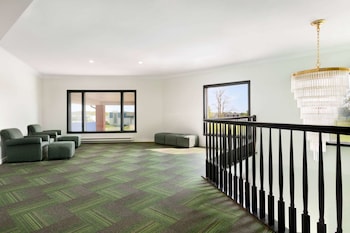 Travelodge By Wyndham Rigaud,Montreal>>Mirabel,2 star