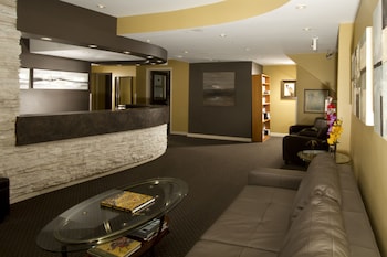 mariaggis theme suite hotel and spa