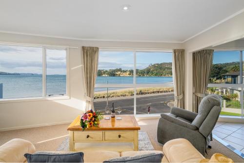 waterfront apartments whitianga