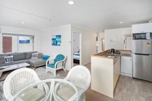 waterfront apartments whitianga