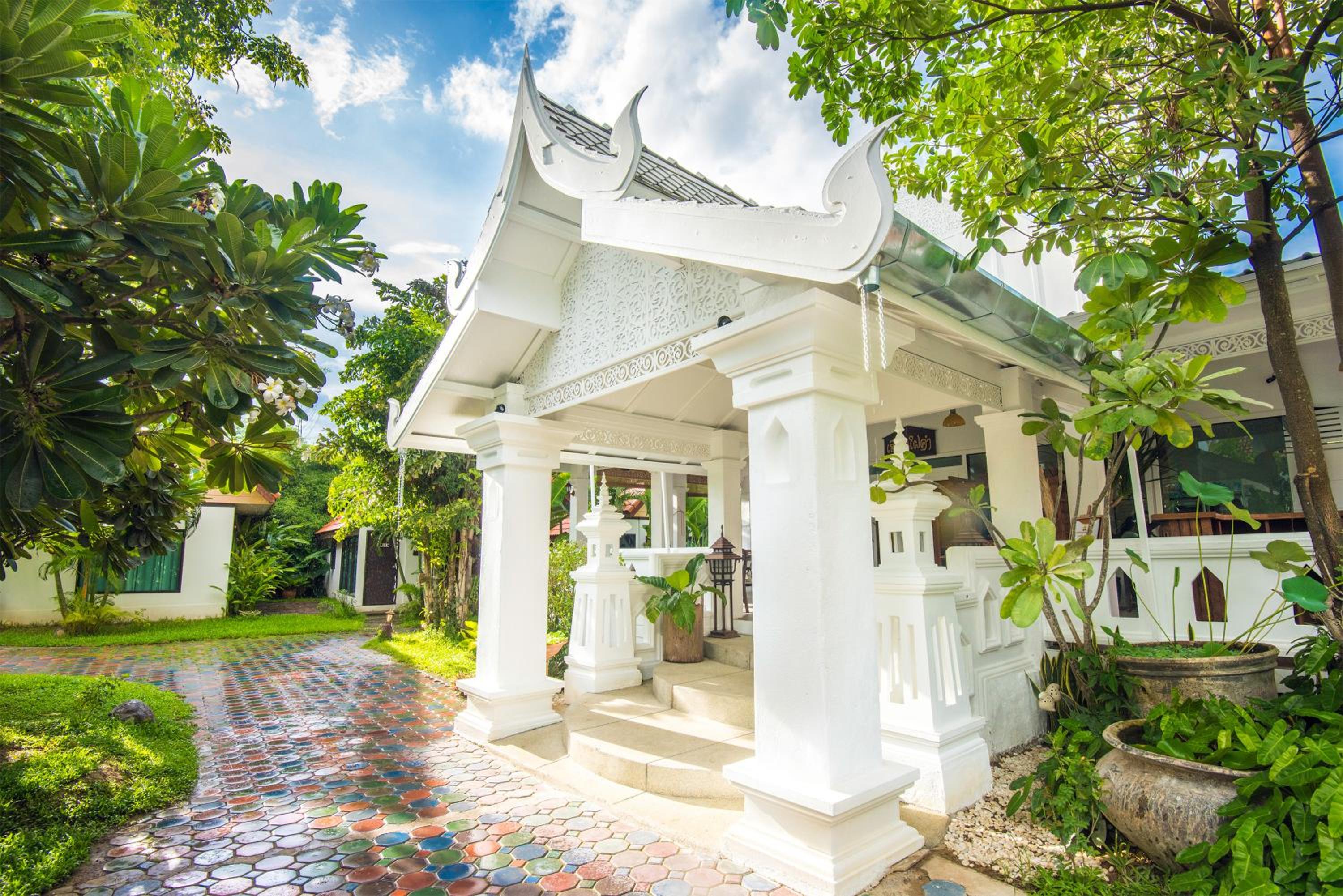 e outfitting boutique hotel chiangmai