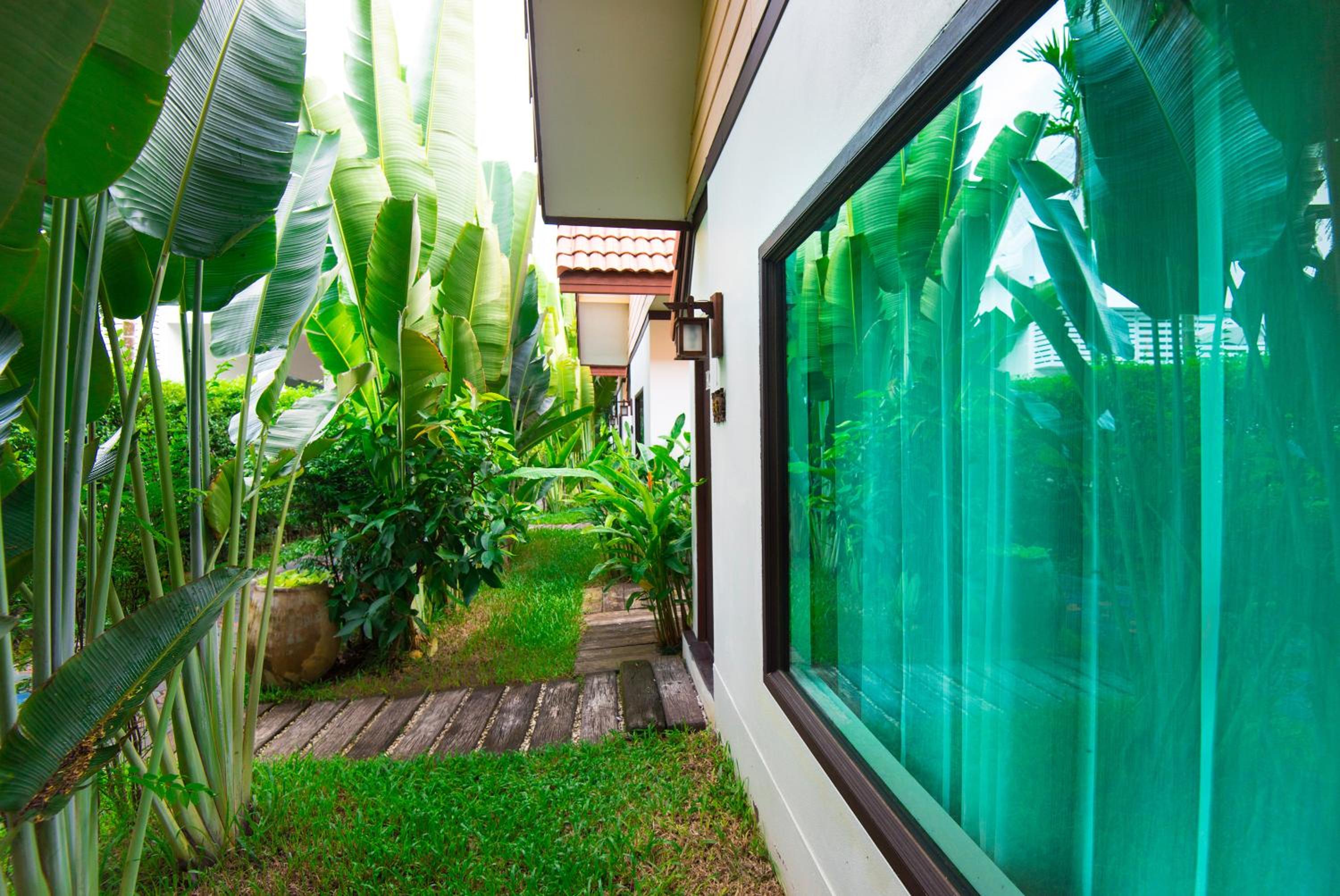 e outfitting boutique hotel chiangmai
