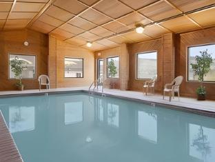 Comfort Inn & Suites,,2 star