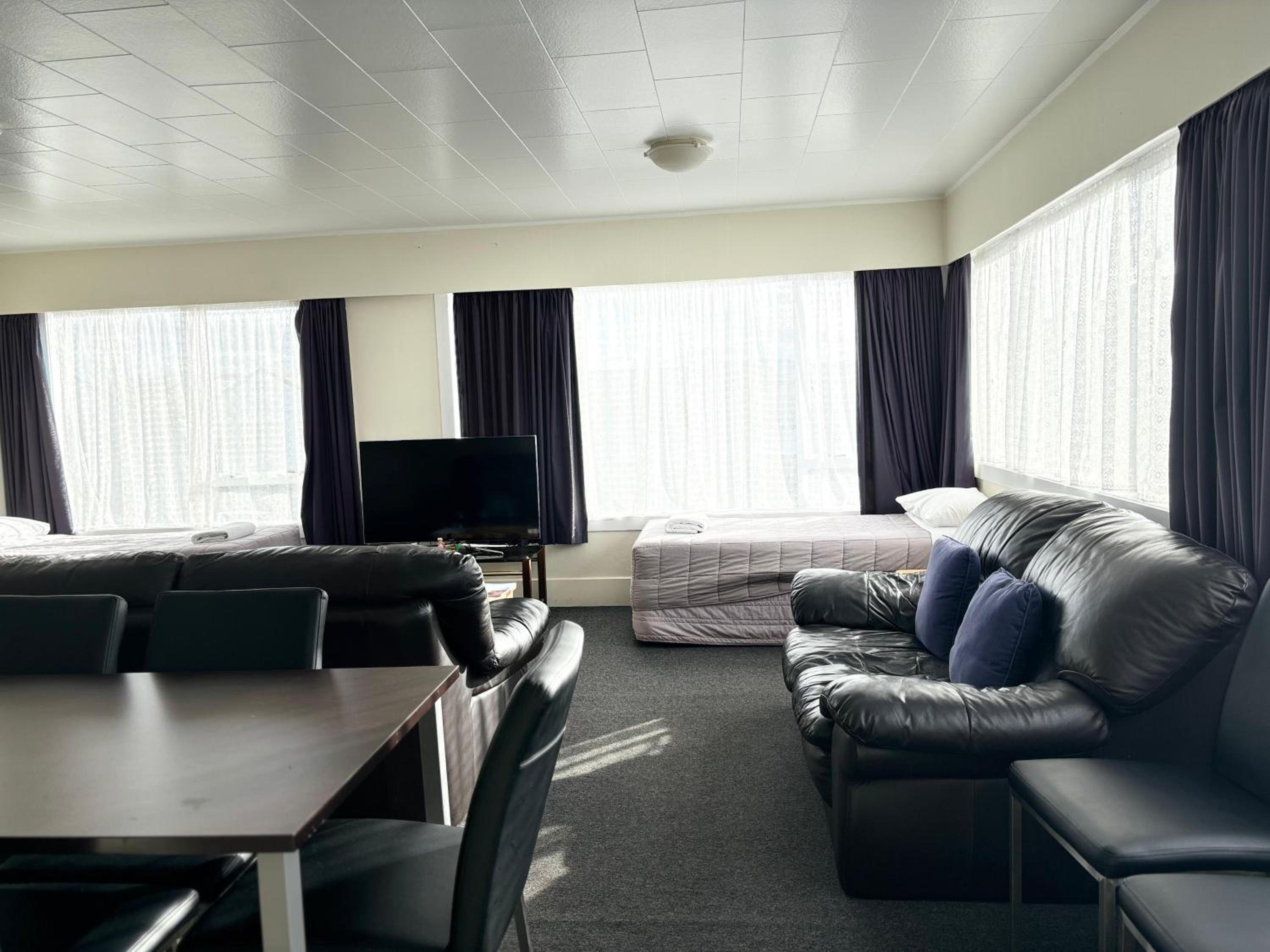 kowhai motel