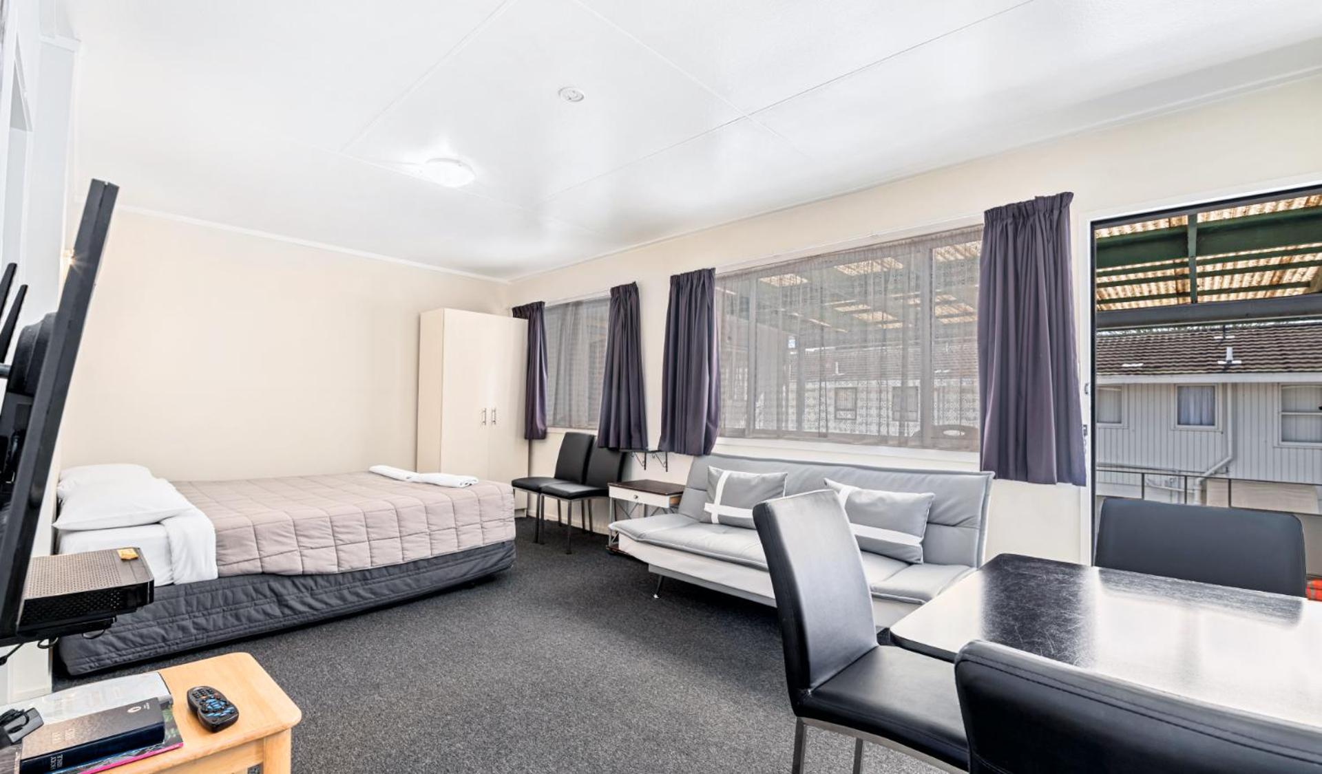 kowhai motel