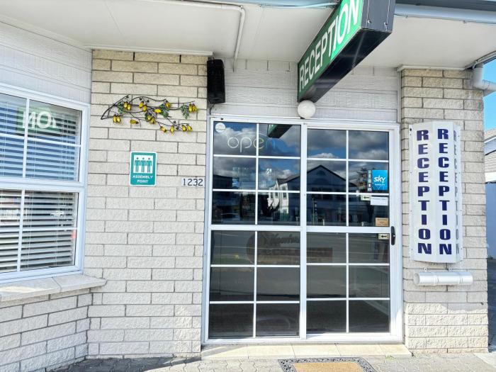 kowhai motel