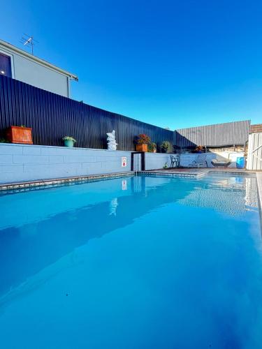 kowhai motel