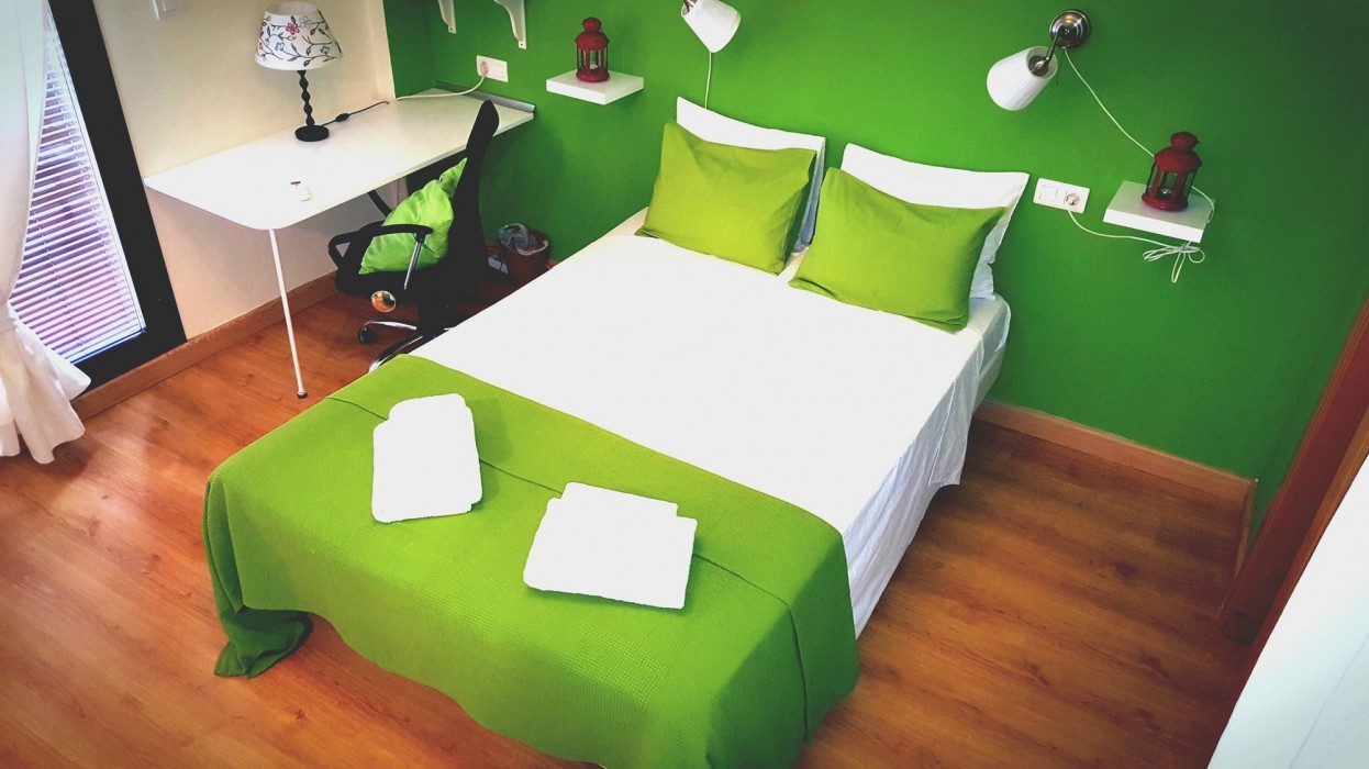 El Granado Hostel,Andalusia>>Granada,3 star