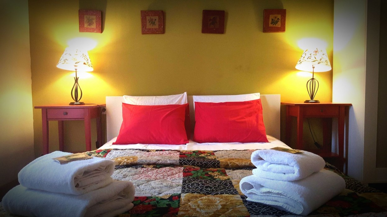 El Granado Hostel,Andalusia>>Granada,3 star
