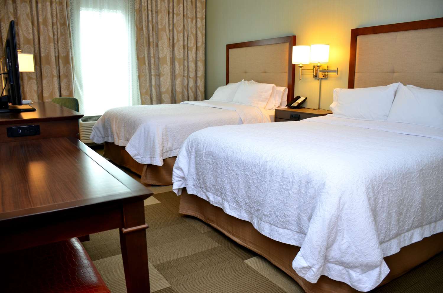 hampton inn and suites deland
