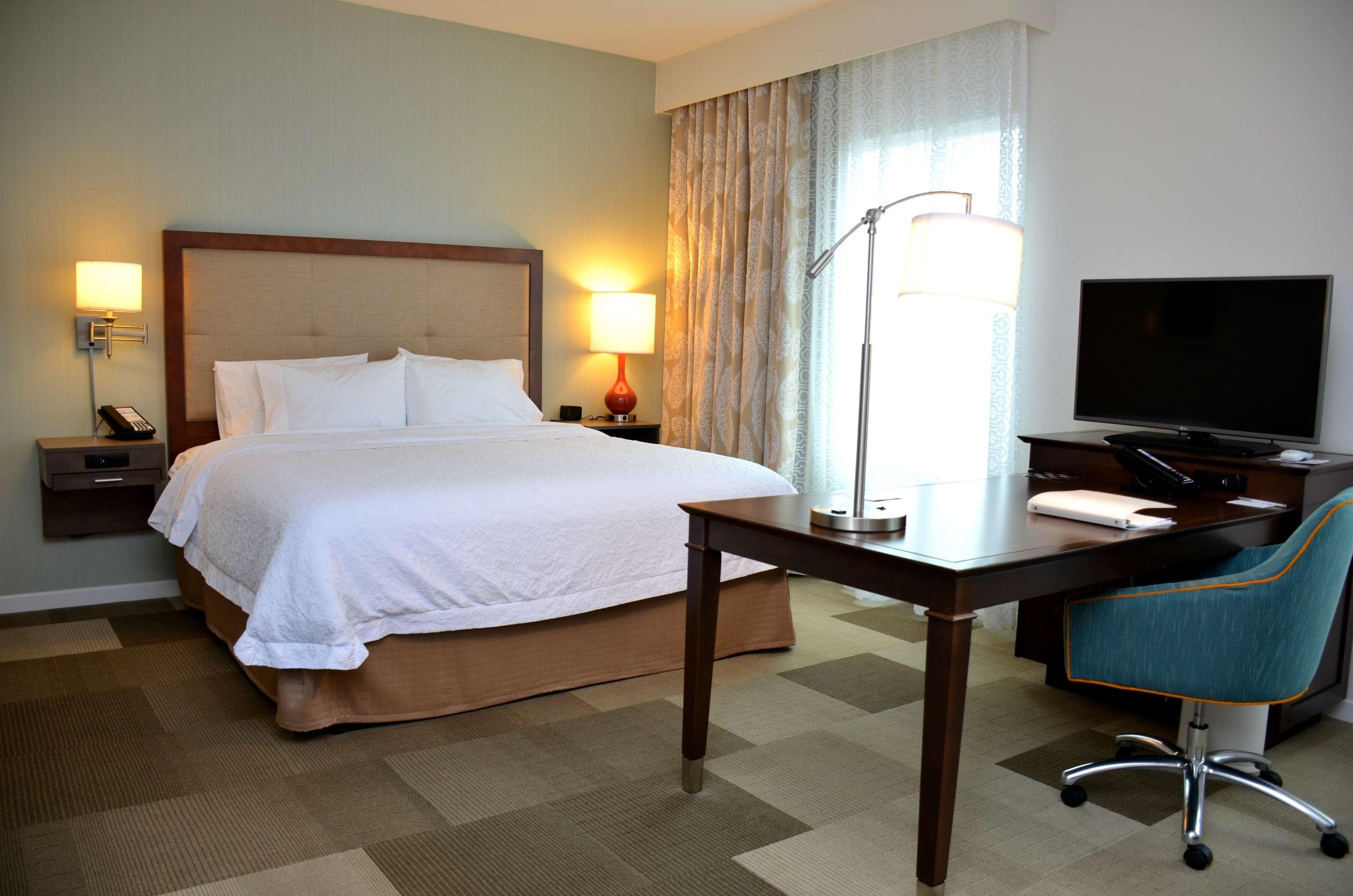 hampton inn and suites deland