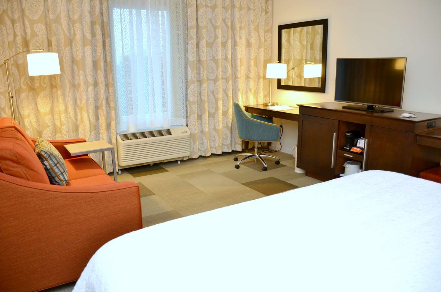 hampton inn and suites deland