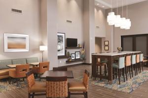 hampton inn and suites deland