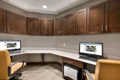 hampton inn and suites deland