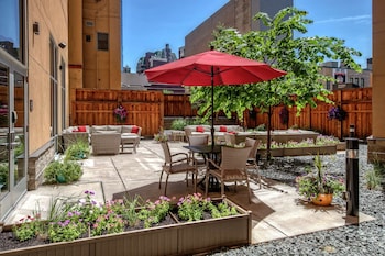hampton inn and suites minneapolis downtown