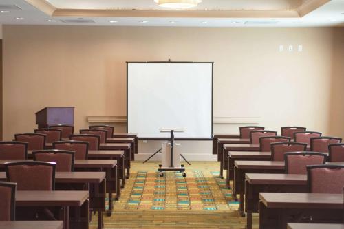 hampton inn and suites dallas frisco north fieldhouseusa