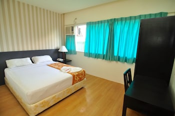 dynasty tourist inn