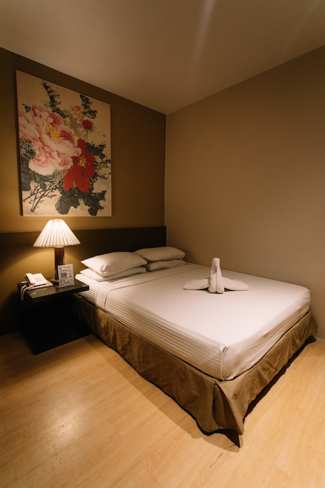 dynasty tourist inn