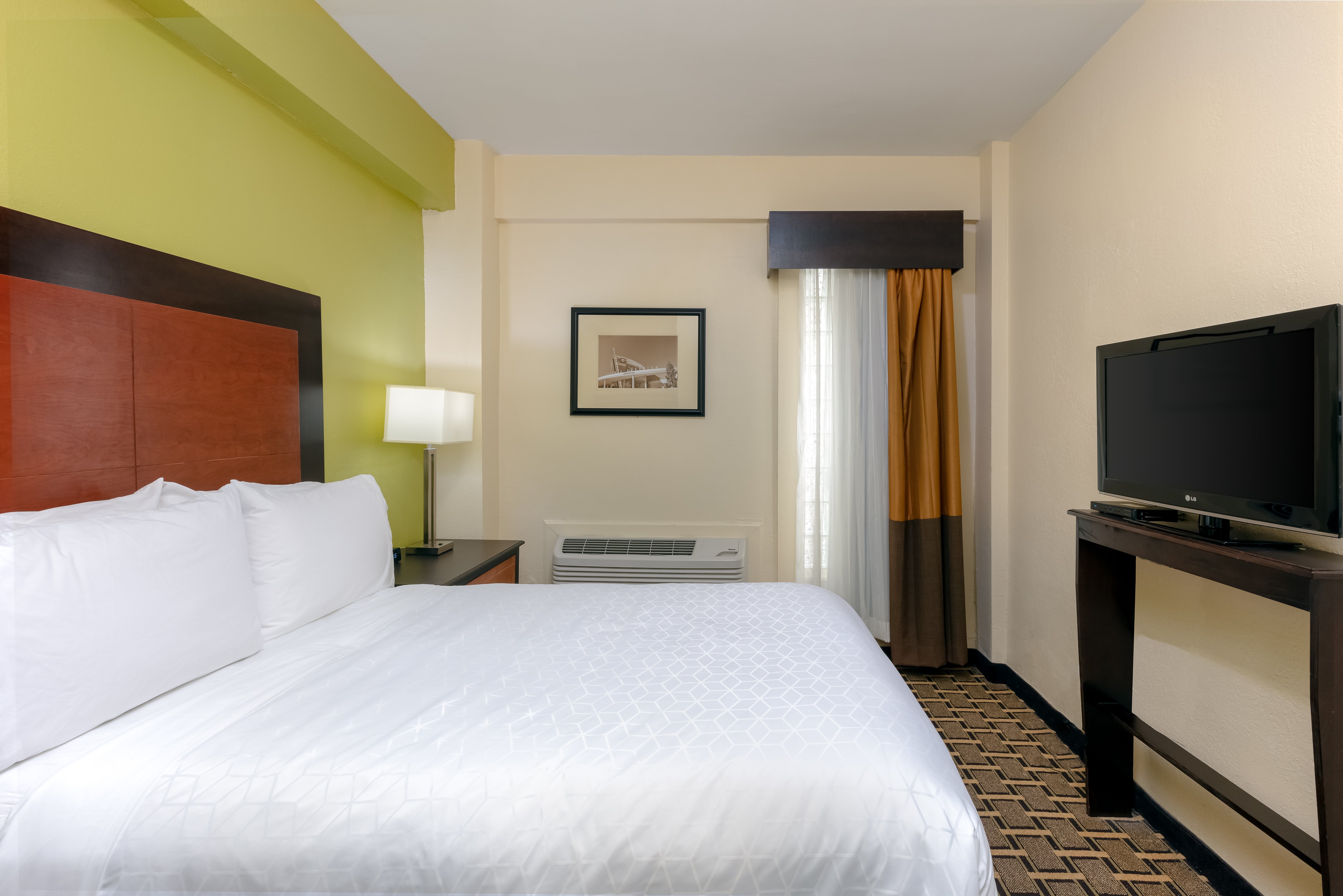 holiday inn express and suites atlanta downtown by ihg