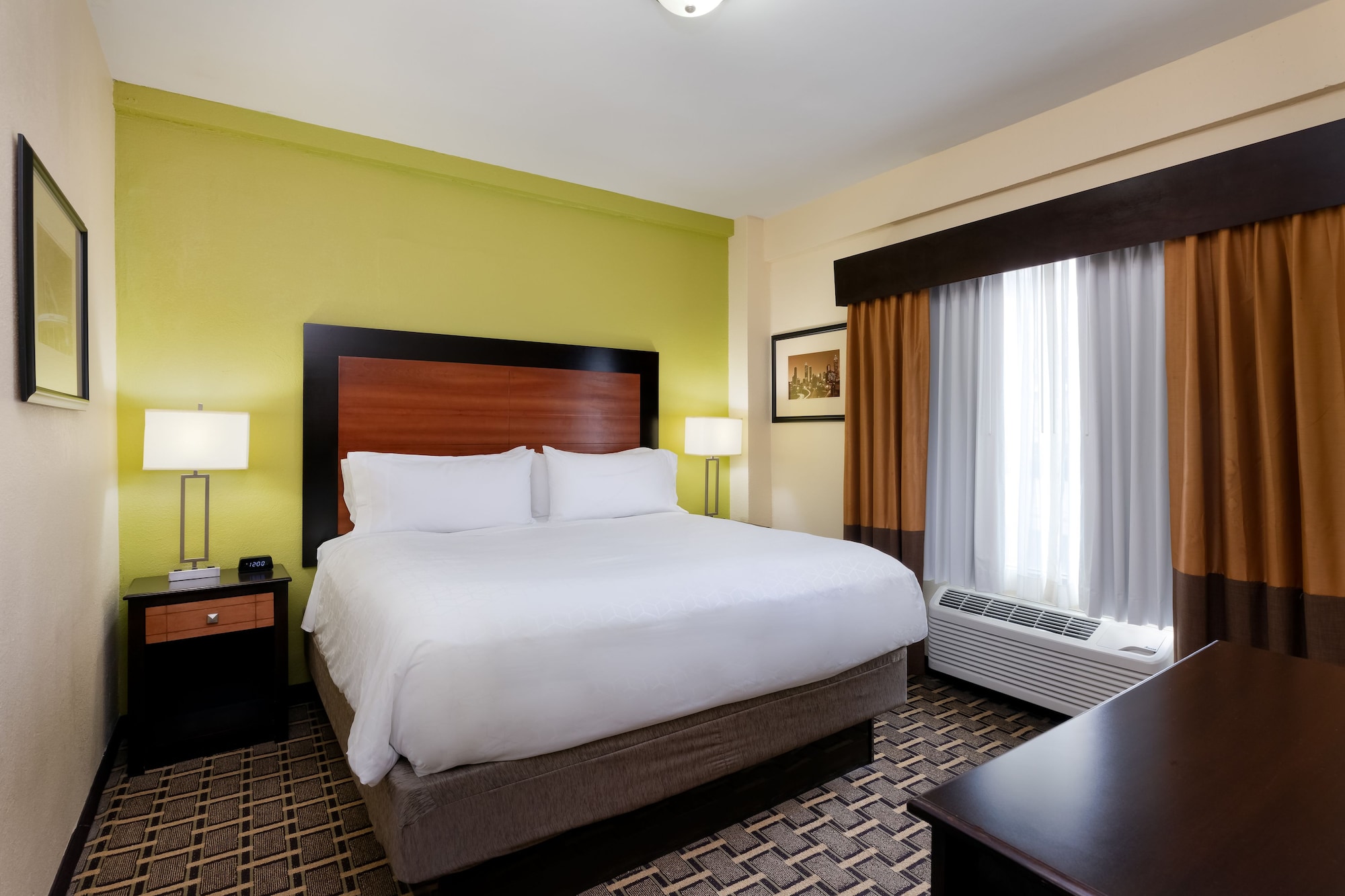 holiday inn express and suites atlanta downtown by ihg