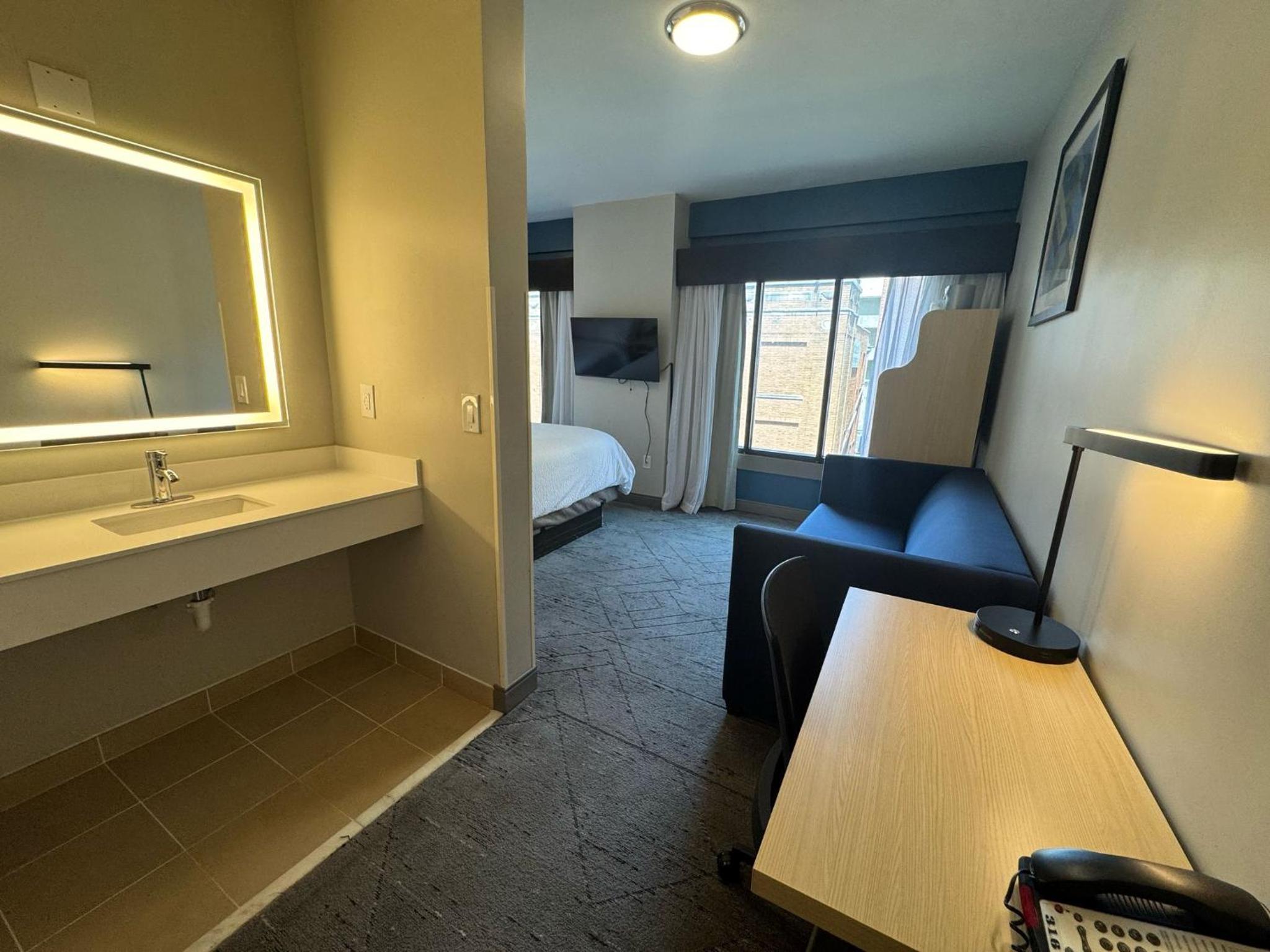 holiday inn express and suites atlanta downtown by ihg