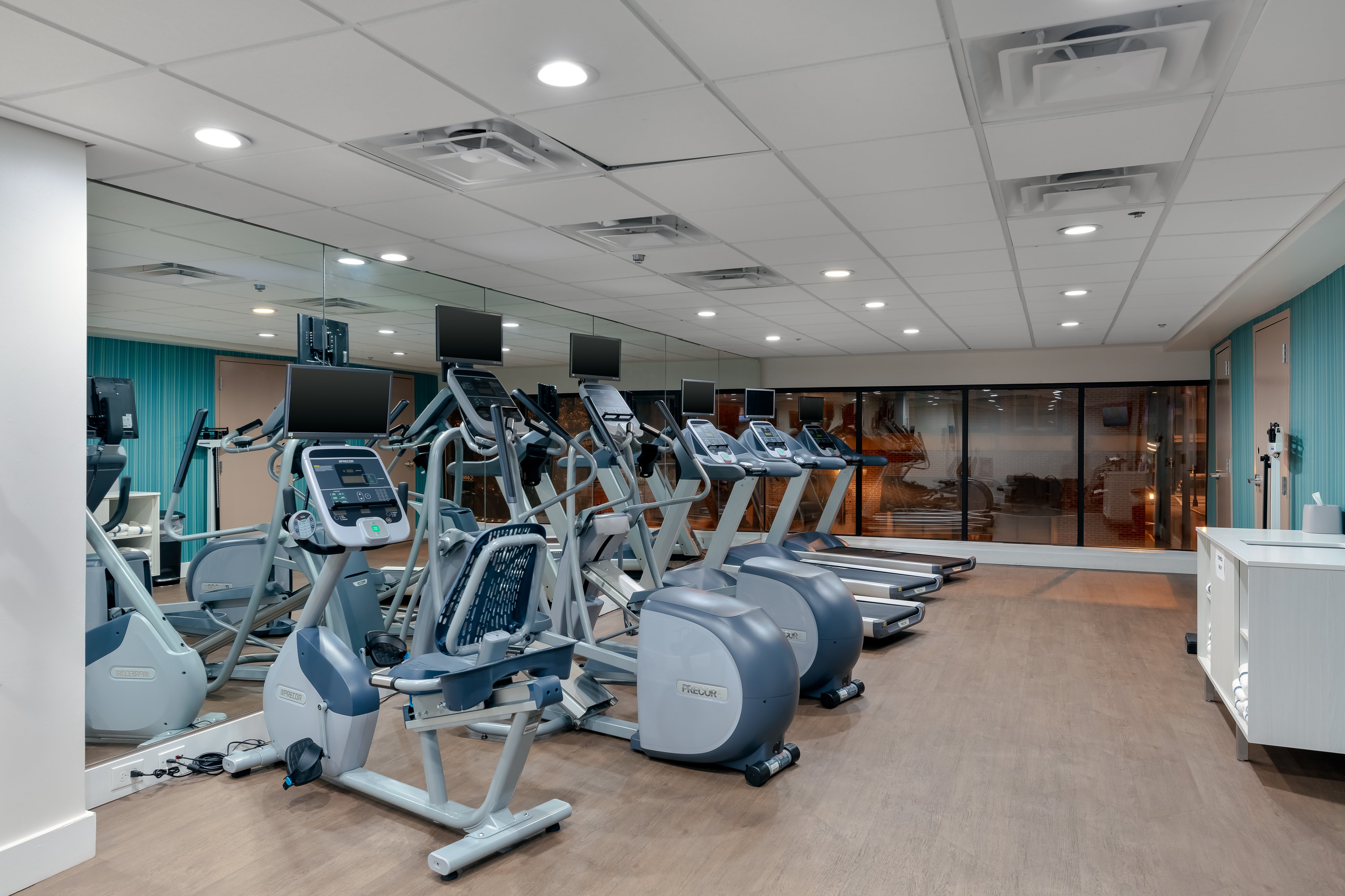 holiday inn express and suites atlanta downtown by ihg