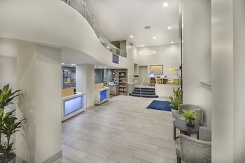 Holiday Inn Express And Suites Atlanta Downtown By Ihg,Georgia>>Atlanta,3 star