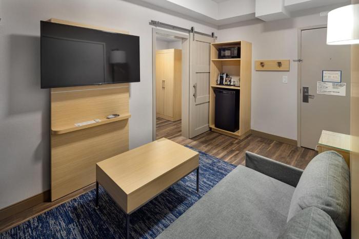holiday inn express and suites atlanta downtown by ihg