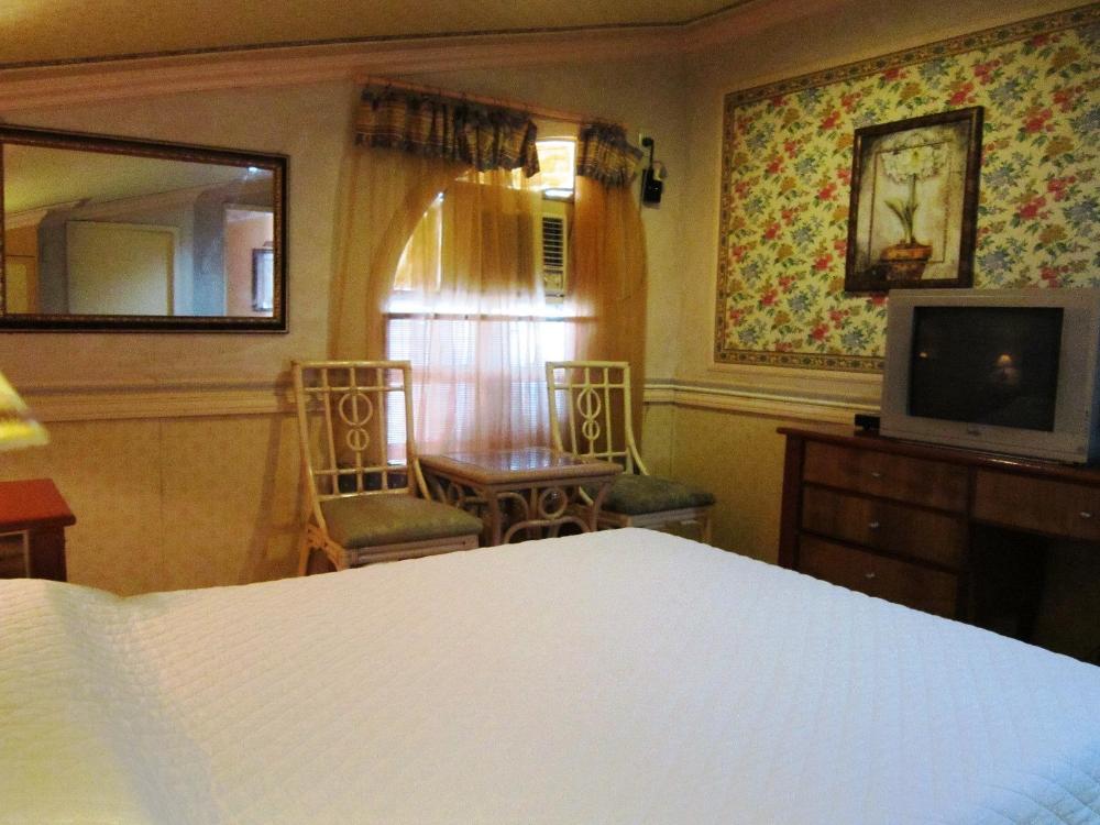 europa mansionette inn