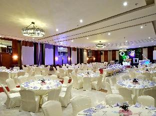 golden prince hotel and suites