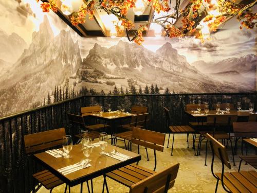 golden prince hotel and suites