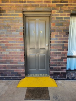 tumut valley motel