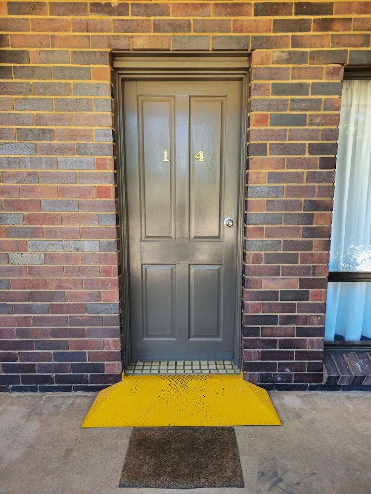 tumut valley motel