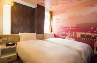 morwing hotel fairy tale