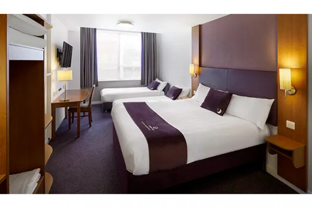premier inn tring