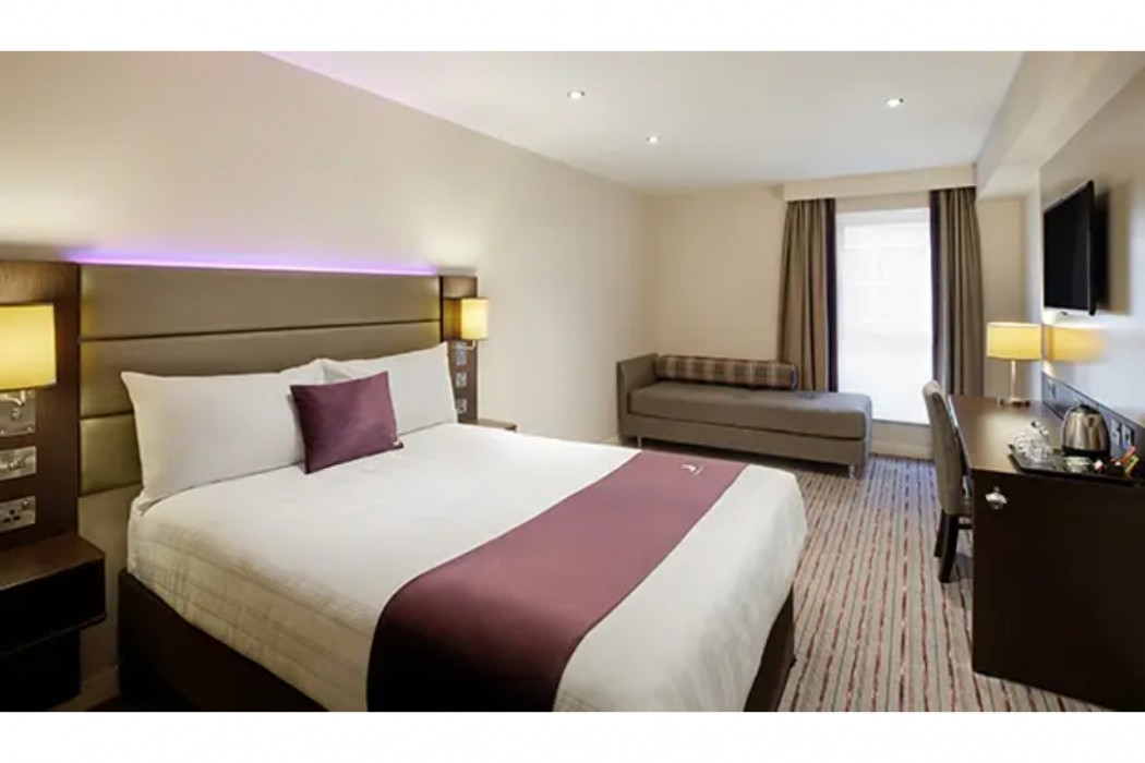 premier inn tring